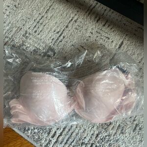 Aerie Sunnie Demi push up bra - NEVER WORN STILL IN PACKAGING 34B